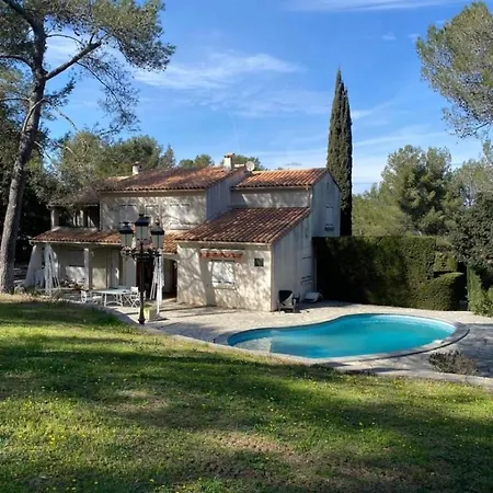 Le Domaine De La Pinède Villa